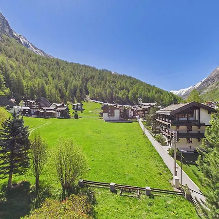 For 3 With Mountain View Near Saasfee 사스-알마겔